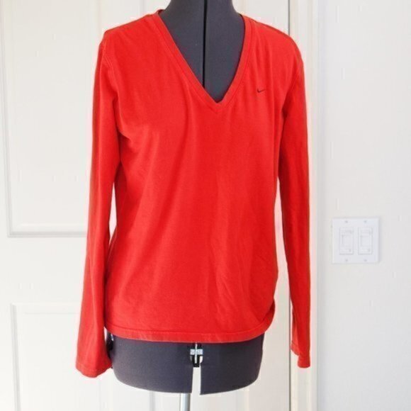 Nike top Red long sleeve Nike Shirt - Picture 1 of 7
